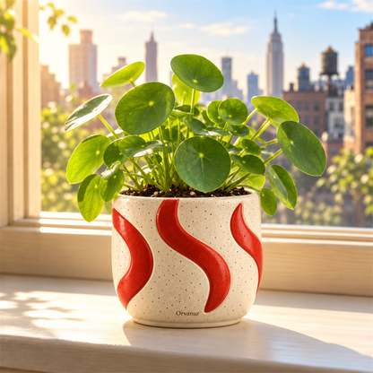Orvanur Borough Swirl Planter front product view